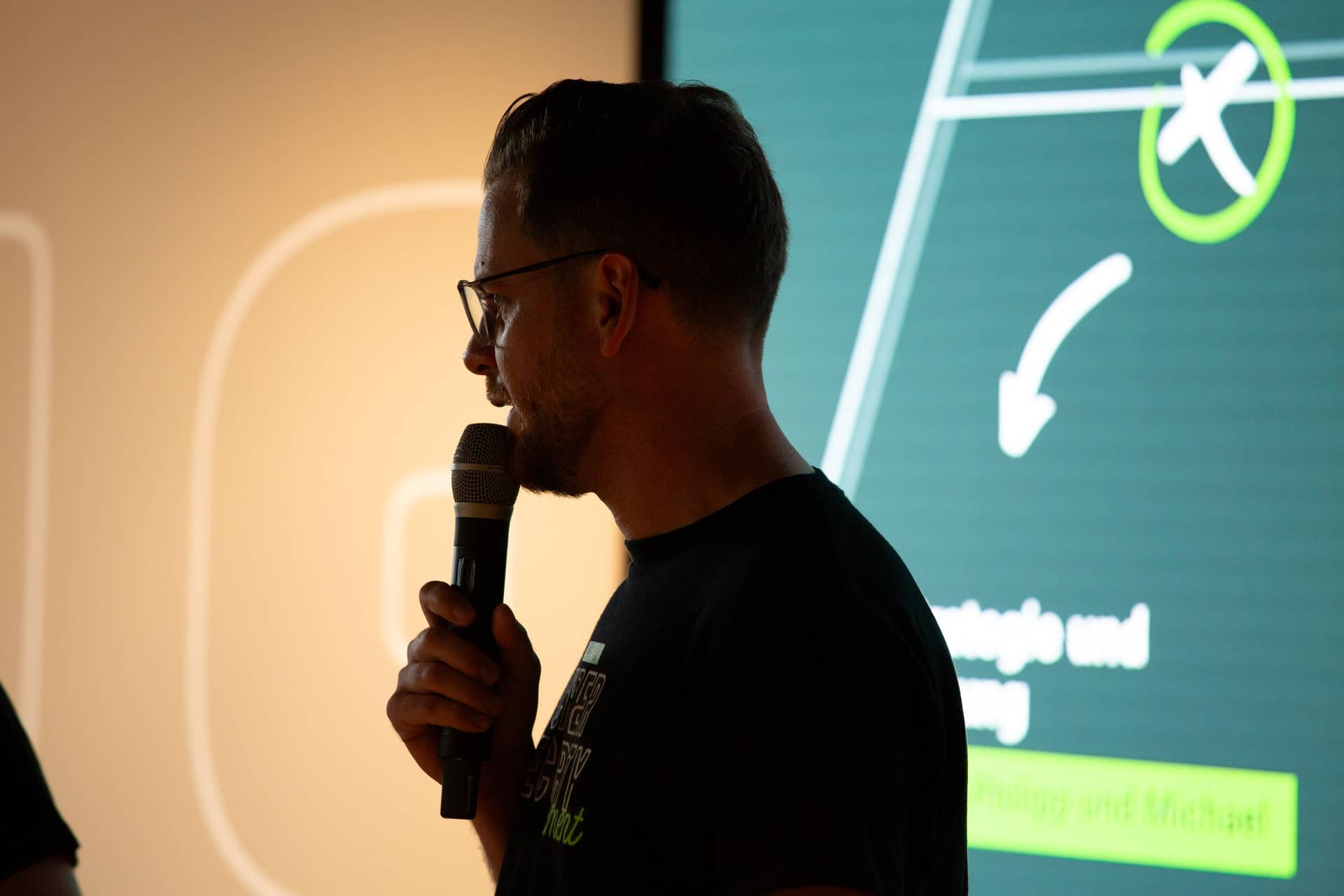 /api/files/f552b1b257bb4ff0b50fd7020de867c2